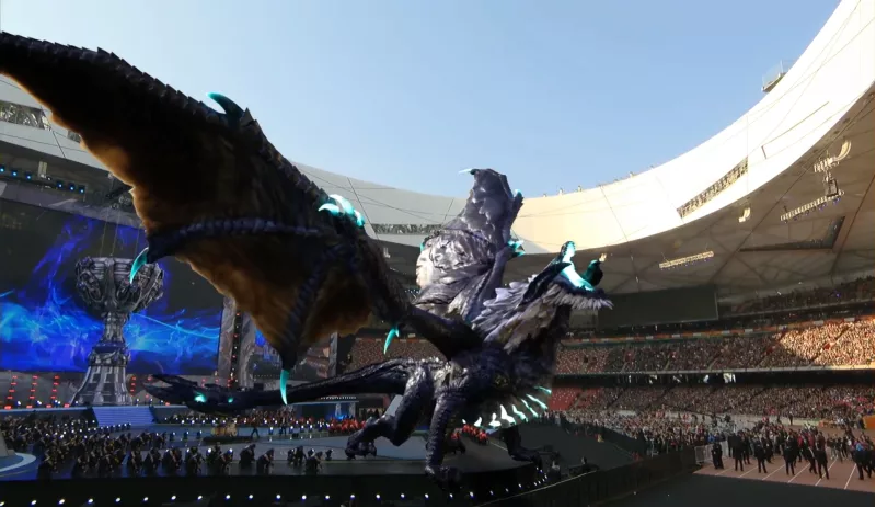 Dragão gigante pousa no palco da cerimônia de abetura